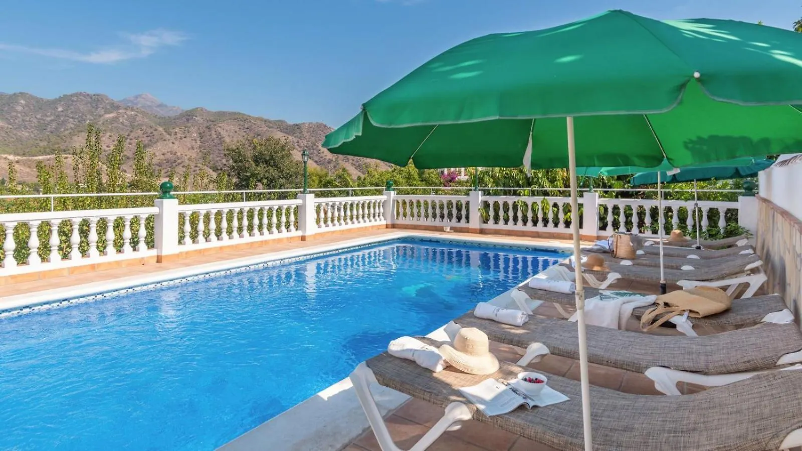 Villa Canadu Nerja By Ruralidays Feriehus